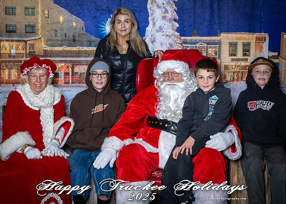 Time2025Santa2043