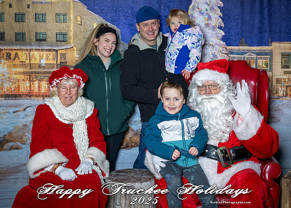Time2025Santa2102