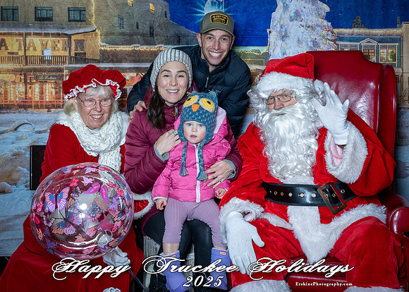 Time2025Santa2165