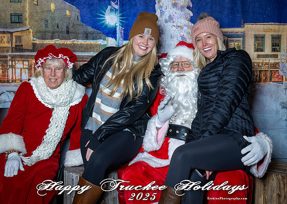 Time2025Santa2189